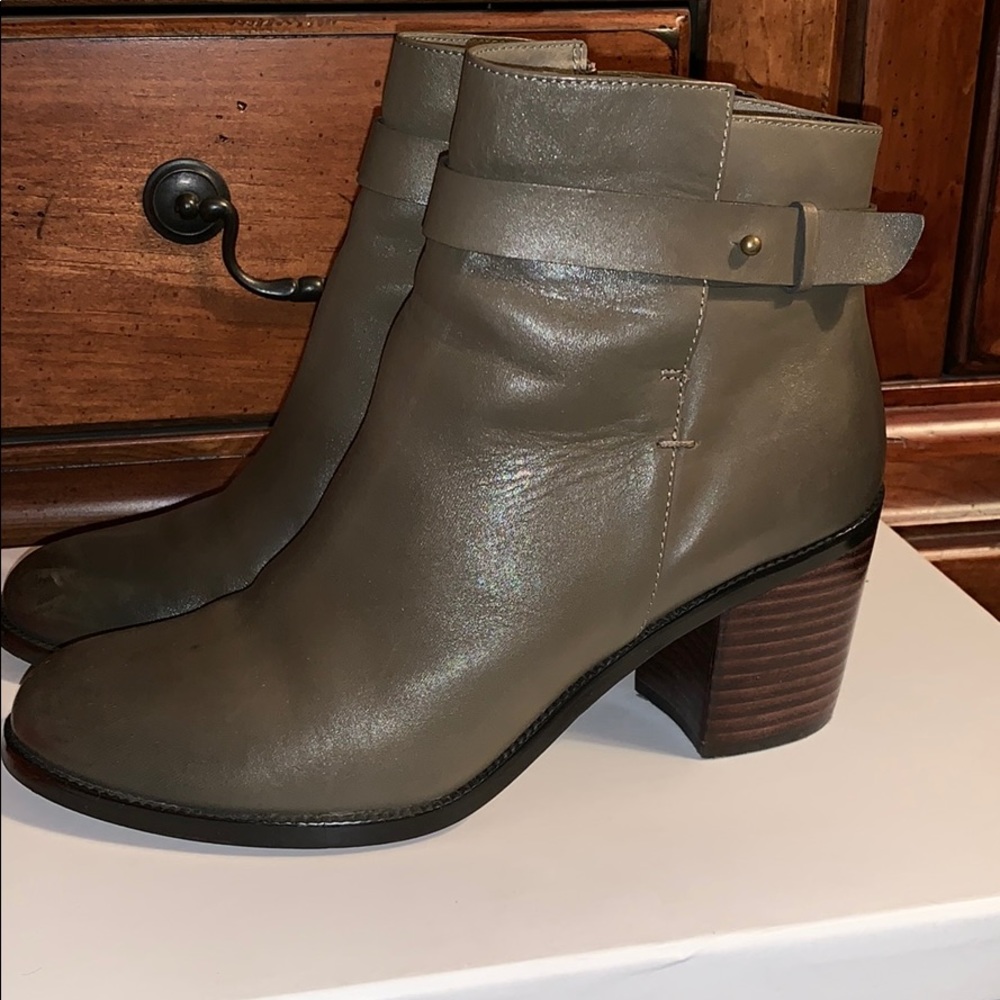 Halogen booties - Picture 2 of 8